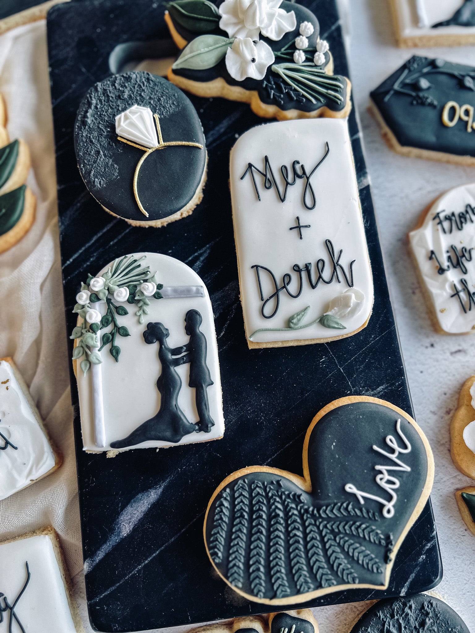 Black and White | Wedding Cookies