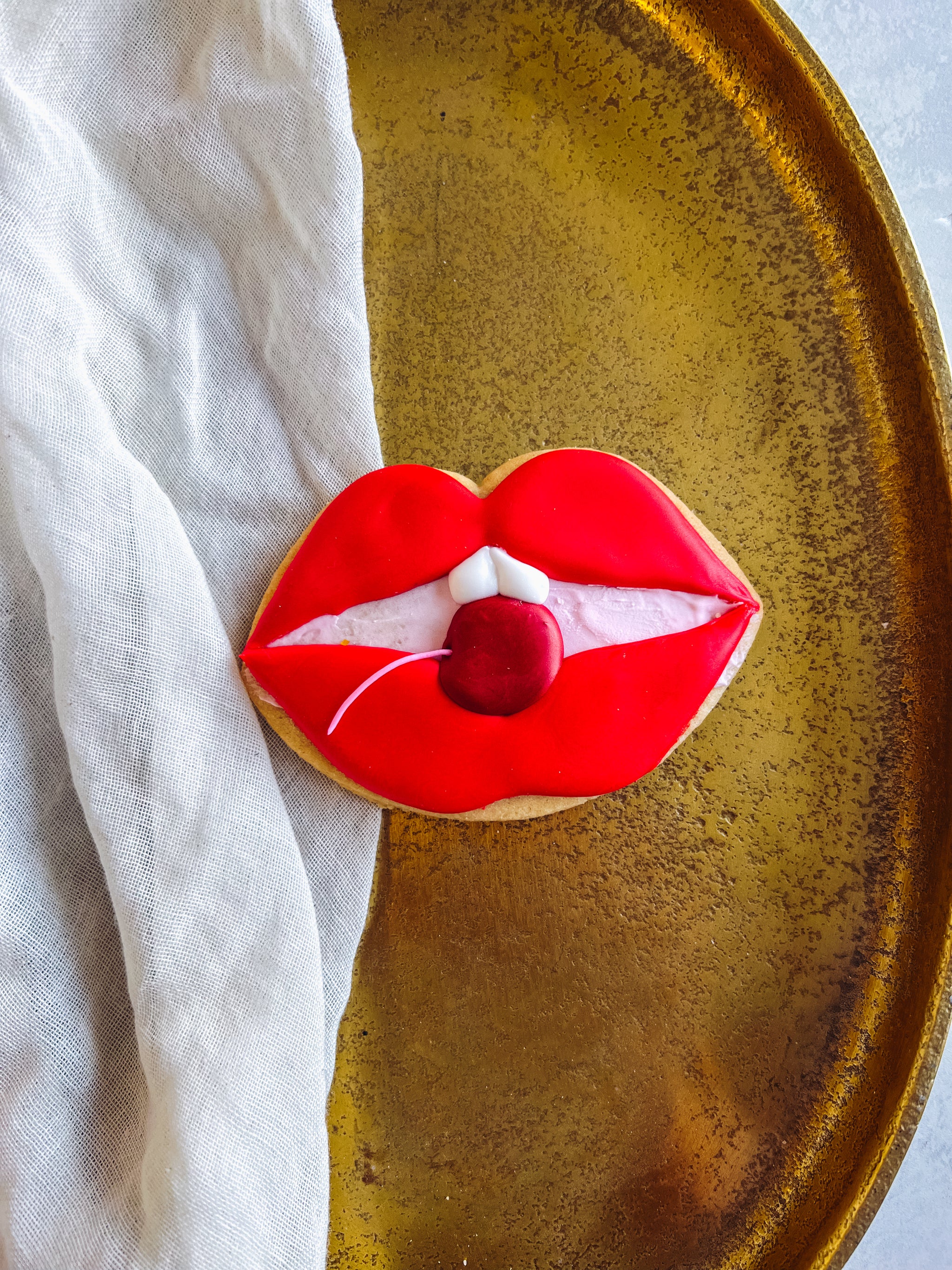 Cherry Lips Cookie
